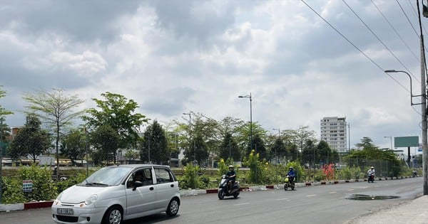 Les gens donnent des milliards de dongs de terres pour ouvrir des routes