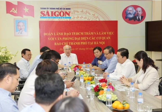 Soutenir le bureau de représentation de l'Agence de presse de Ho Chi Minh-Ville à Hanoi pour rendre le travail plus pratique, image 1