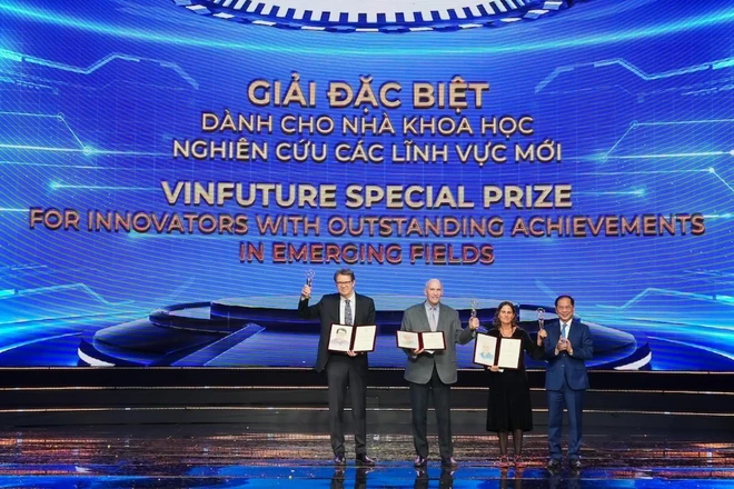 รางวัล VinFuture Prize 2024 มอบรางวัลให้กับผลงานทางวิทยาศาสตร์ 4 ชิ้นที่แสดงให้เห็นถึง "ความก้าวหน้าอย่างยืดหยุ่น"