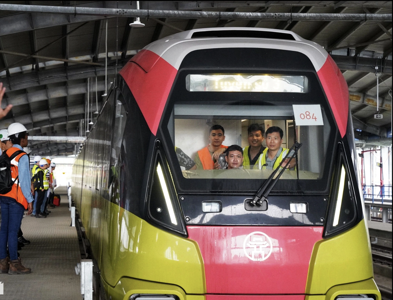 Inside the Nhon - Hanoi Railway Station metro train driver training 'oven'