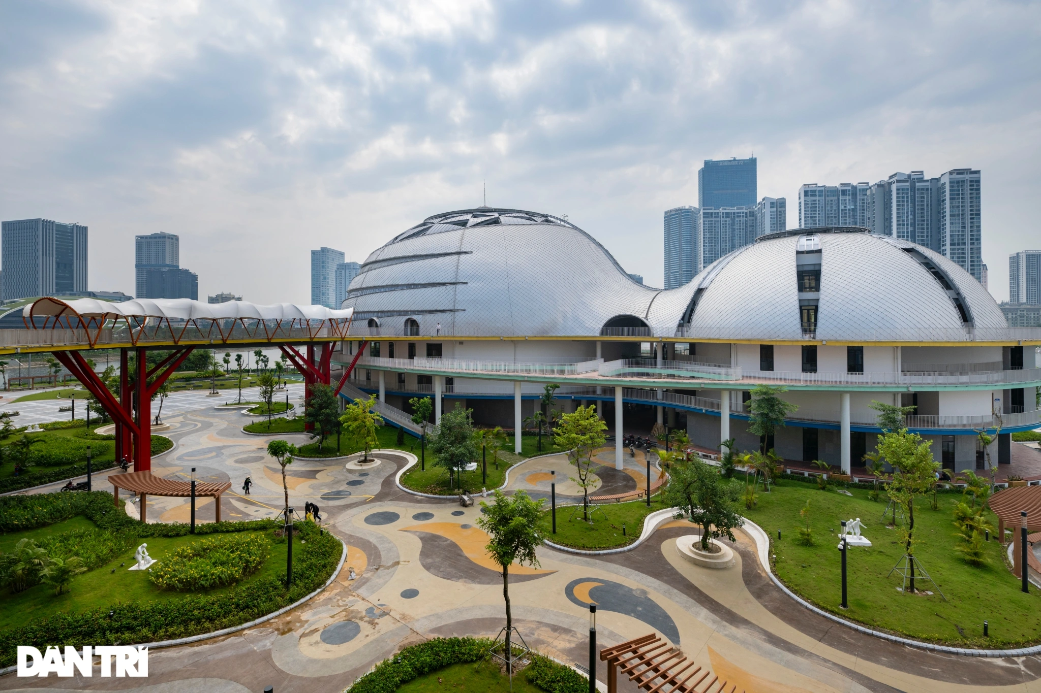 Modern space inside Hanoi Children's Palace worth 1,300 billion VND