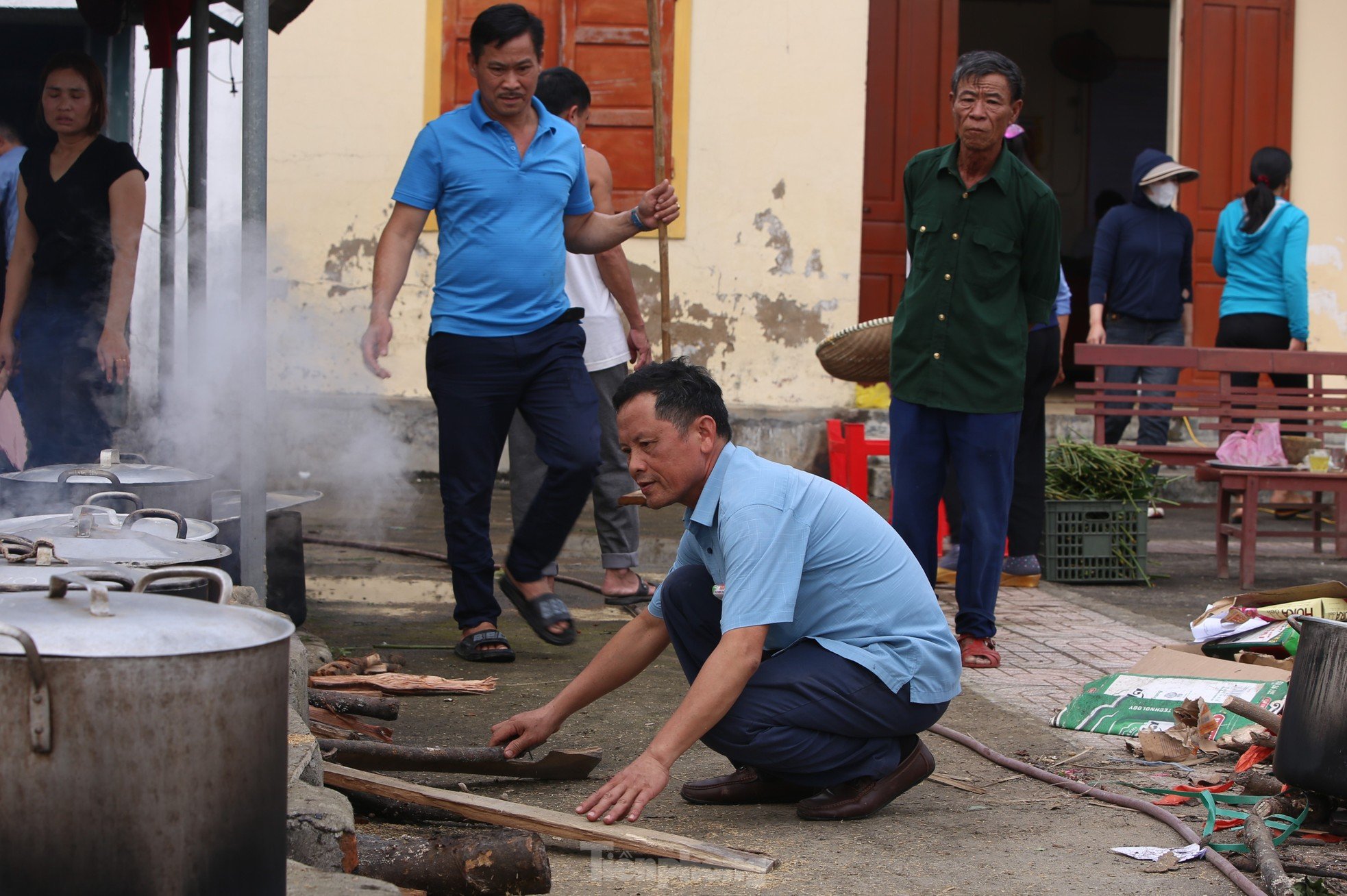 Cả xã thi nhau gói 2.000 bánh chưng dâng lễ vua Mai Hắc Đế ảnh 17