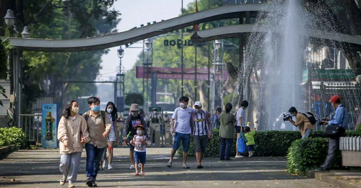 Saigon Zoo was honored for good tax payment.