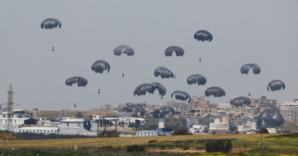 Israel cho phép viện trợ 'tạm thời' qua biên giới Gaza