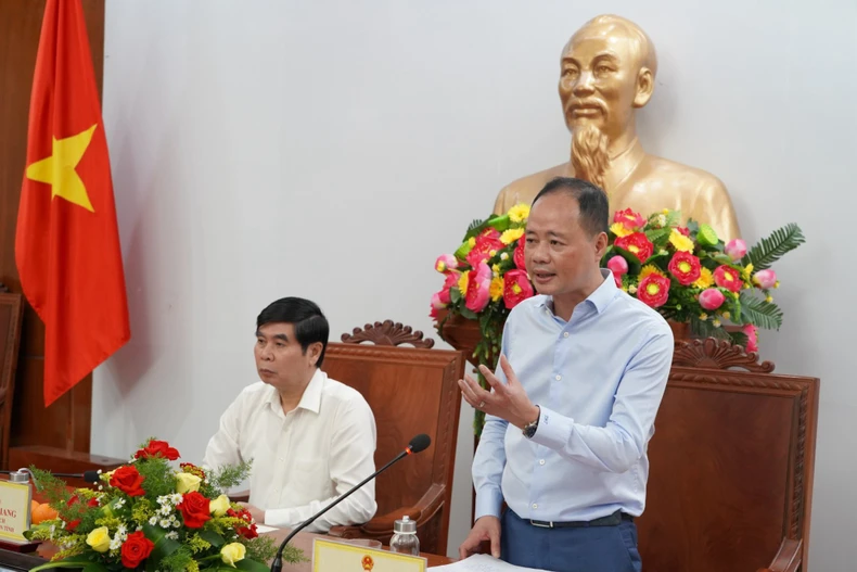 Investigación sobre la construcción de un centro de tecnología espacial y aeronáutica en Binh Dinh foto 1