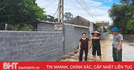 The story of donating land to open a road in the most difficult commune of Nghi Xuan district