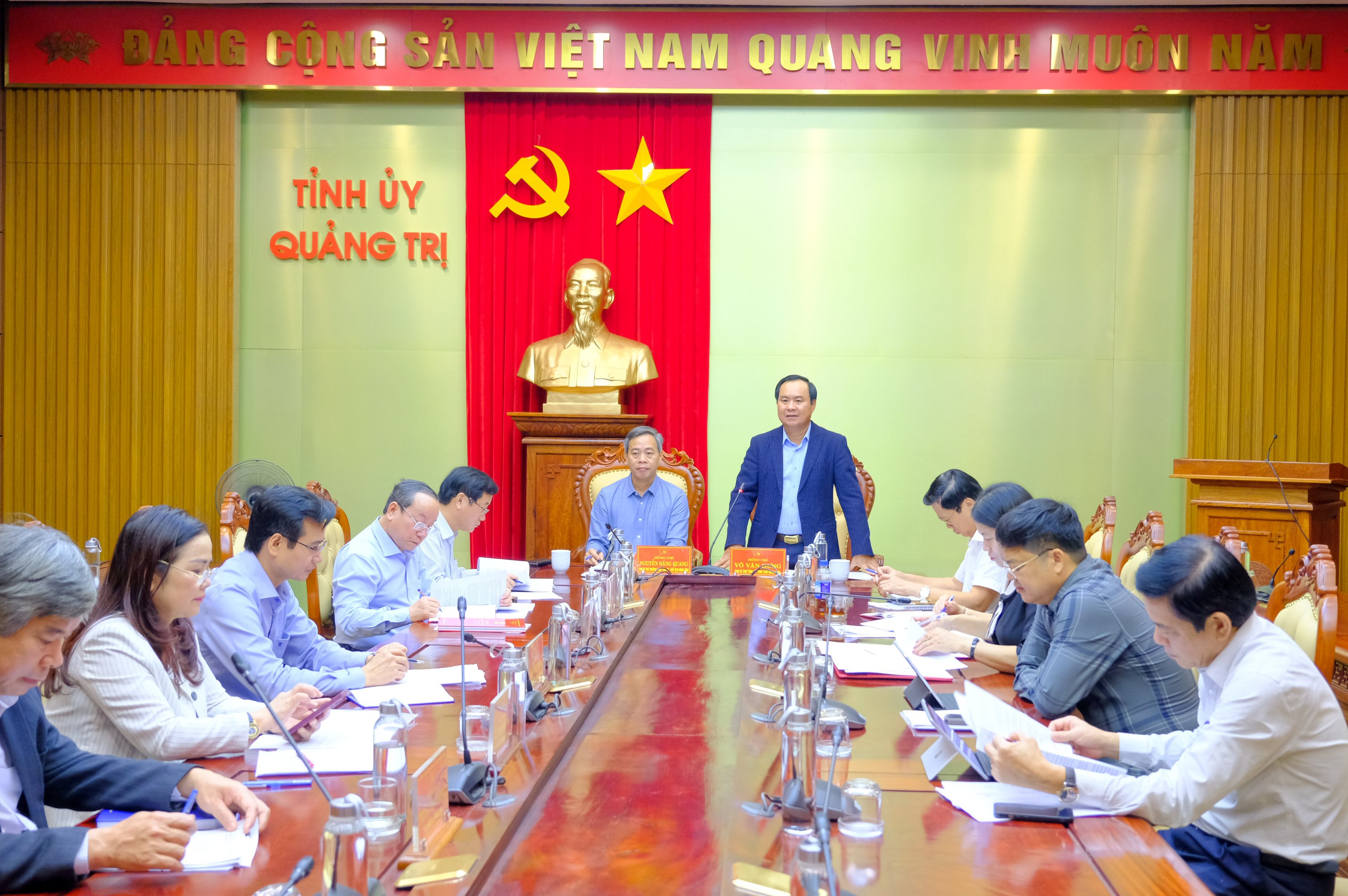 Discuss and decide on a number of contents related to the Documents of the 18th Quang Tri Provincial Party Congress