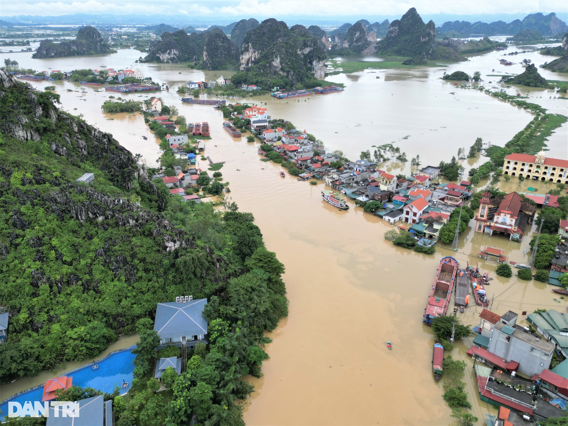 Toàn cảnh cơn đại hồng thủy cô lập hàng nghìn nhà dân ở Ninh Bình - 7