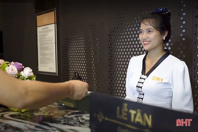 Ha Tinh busca excelentes recepcionistas de hotel en 2023