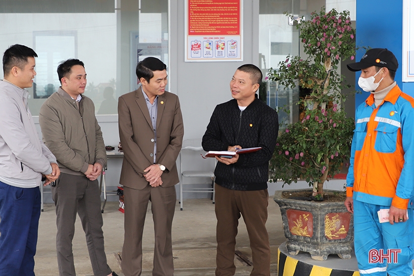 Ha Tinh n'autorise pas l'interruption de l'approvisionnement en essence pendant le Têt