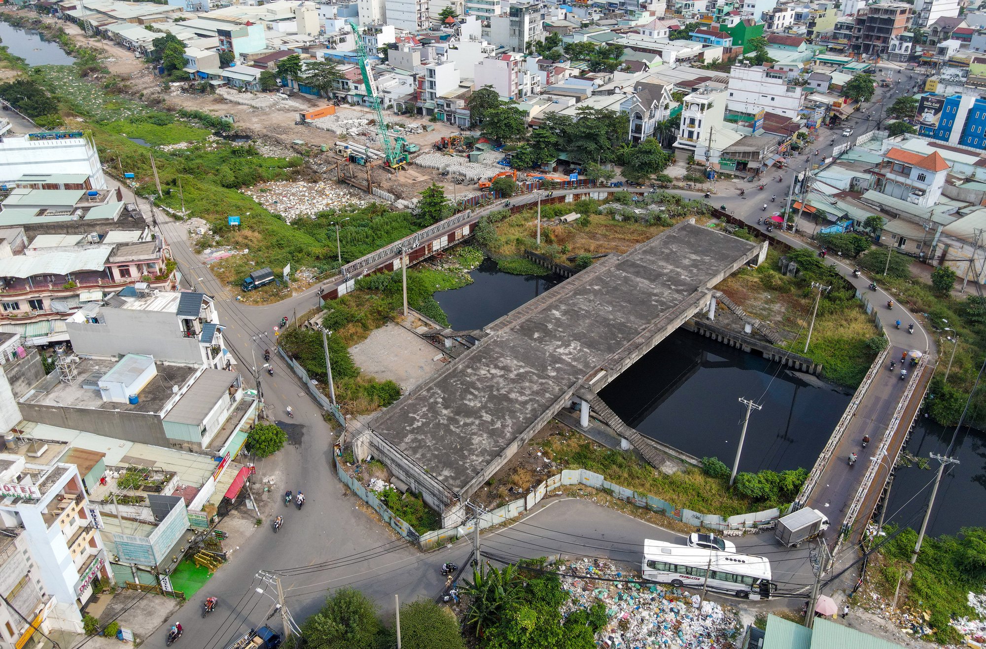 ข่าวเช้า 21-1 : ตั๋วรถเมล์สาย Tet จากโฮจิมินห์เหลือ 400,000 ใบ กรรมการผู้จัดการใหญ่ บริษัท พัต ดัต เรียลเอสเตท ขายหุ้นทั้งหมด