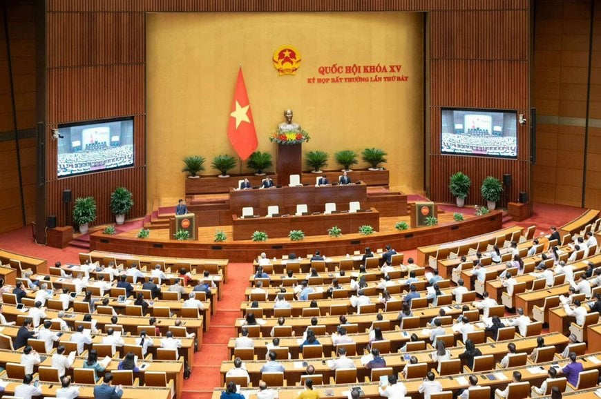 Dismissal of Mr. Vuong Dinh Hue from the position of National Assembly Chairman