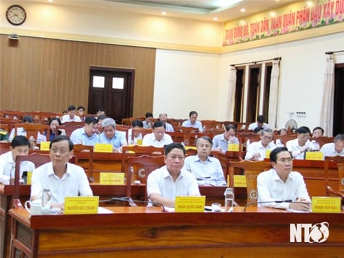 Provincial Party Committee: Meeting of the Subcommittee on Content of the 15th Provincial Party Congress and giving opinions on the Project on rearranging administrative units at district and commune levels for the period 2023-2025