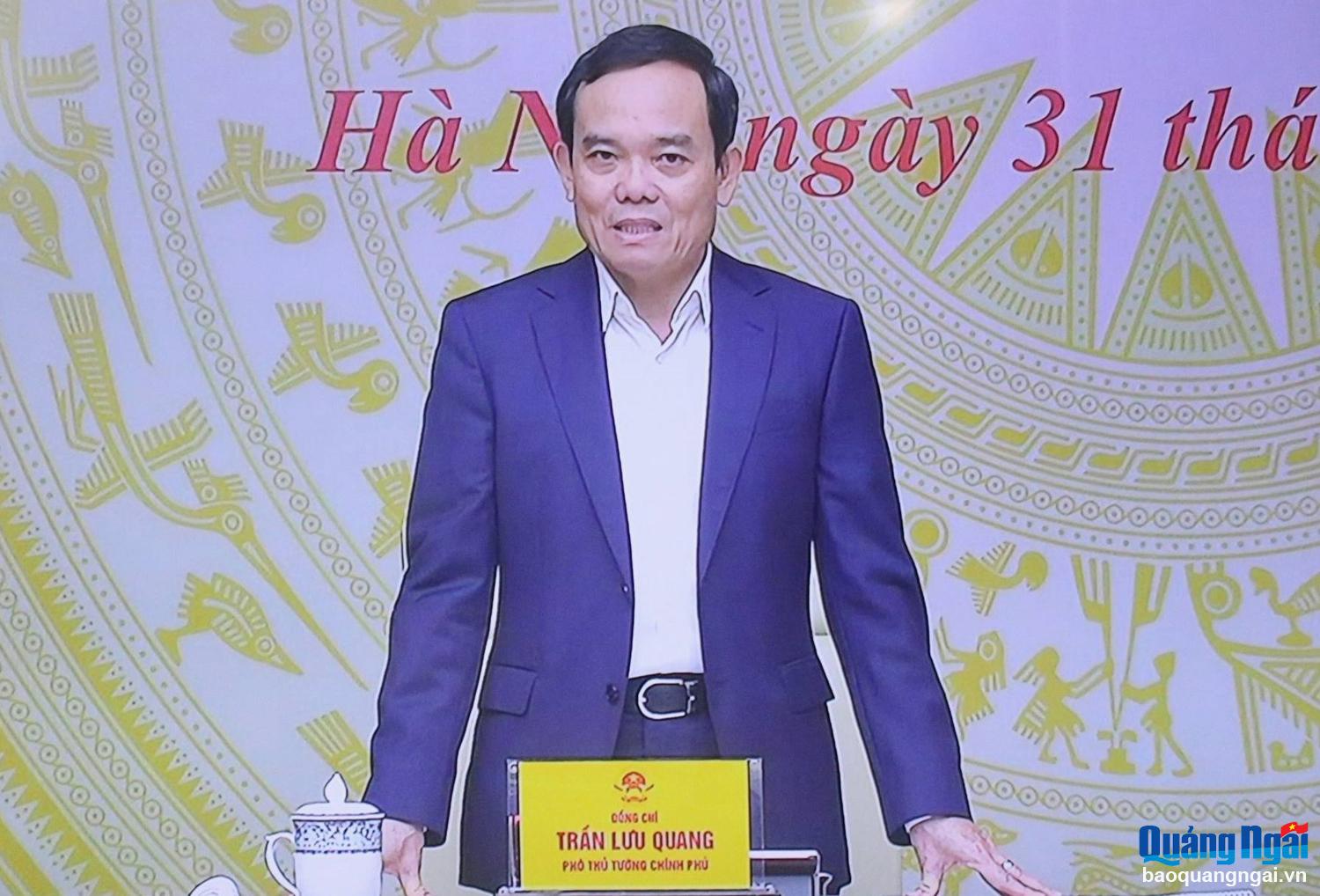 Tran Luu Quang 부총리는 회의에서 연설했습니다.