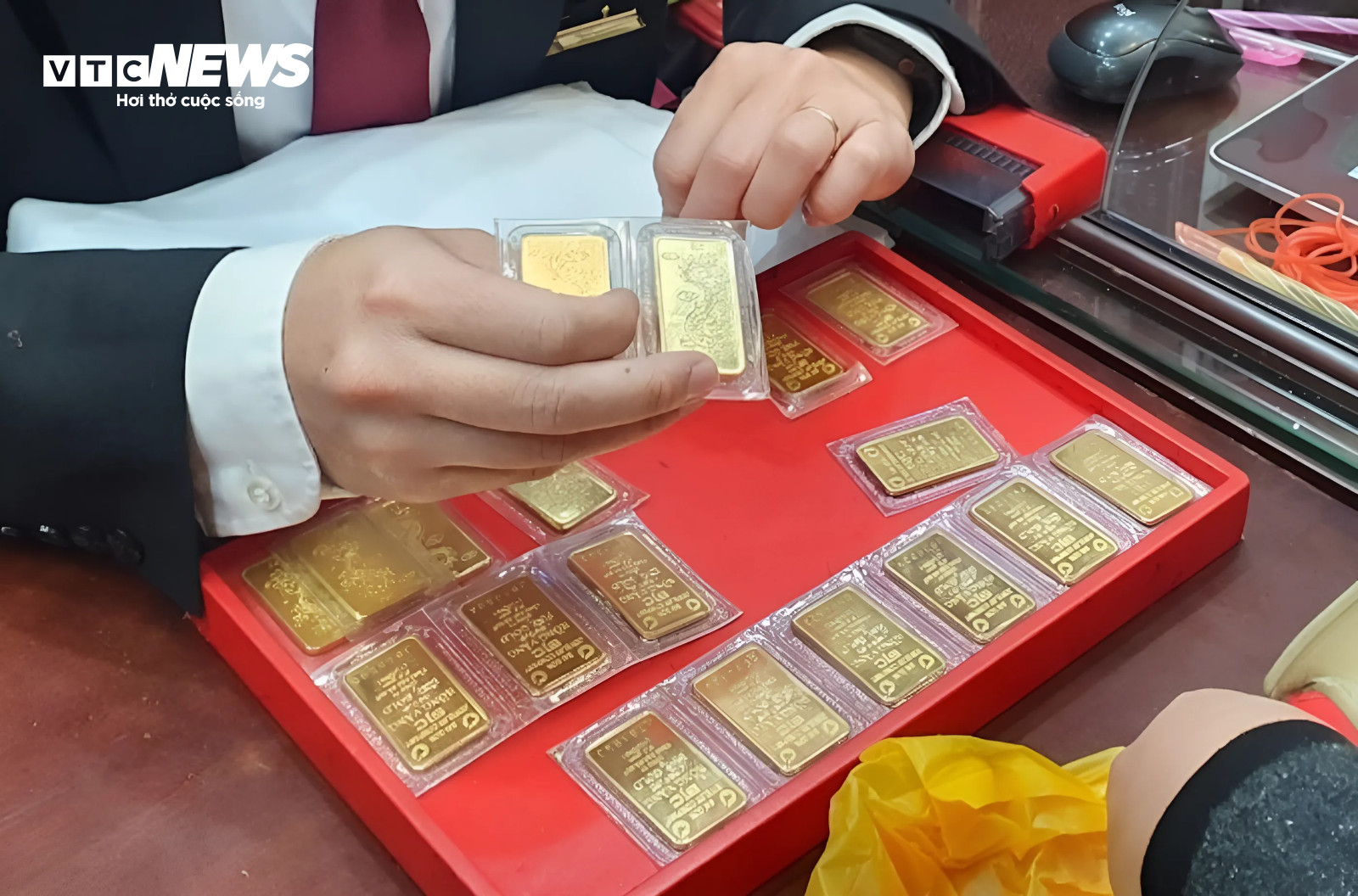 国立銀行は金塊オークションの中止を続けている。（イラスト写真）