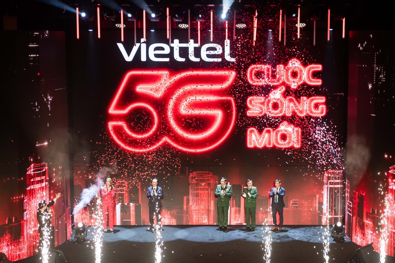 Viettel startet erstes 5G-Netzwerk in Vietnam und feiert 20 Jahre Mobilfunkgeschäft