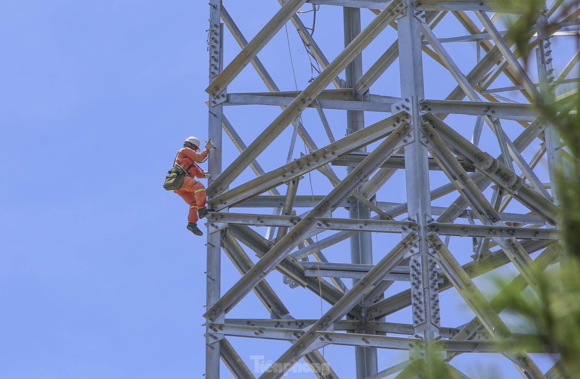 Panorama der 500-kV-Leitung 3 durch Ha Tinh vor der Ziellinie, Foto 7