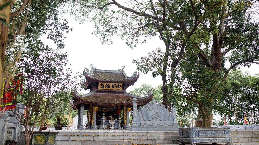 Nơi thờ vị vua đầu tiên của Việt Nam ảnh 5