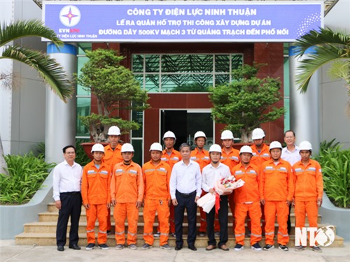 Ninh Thuan Power Company: Einrichtung eines Schockteams zur Unterstützung des Baus des 500-kV-Leitungsprojekts, Stromkreis 3, von Quang Trach nach Pho Noi