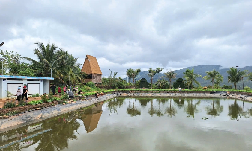 Dịp này, Farmstay Sâm Phát Ia Ly cũng đón lượng khách lớn đến vui chơi, nghỉ dưỡng, trong đó có cả khách quốc tế. Ảnh: Q.T