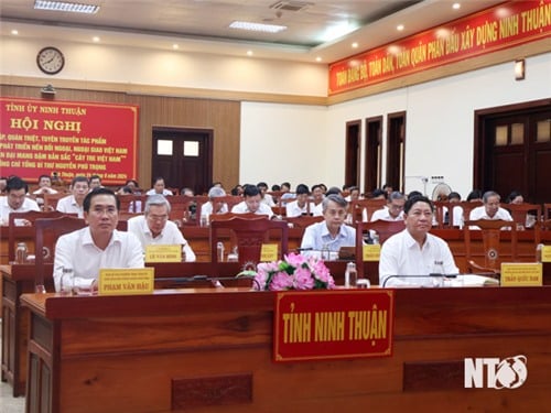 Conferencia para estudiar, difundir y promover las obras del Secretario General Nguyen Phu Trong