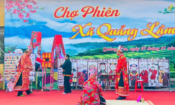 Opening of Quang Lam highland market