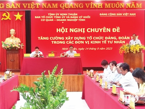 Bước chuyển mới trong công tác xây dựng Đảng