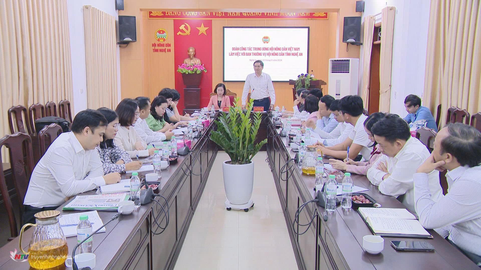 Una delegación del Comité Central de la Unión de Agricultores de Vietnam trabajó con la Unión de Agricultores de Nghe An