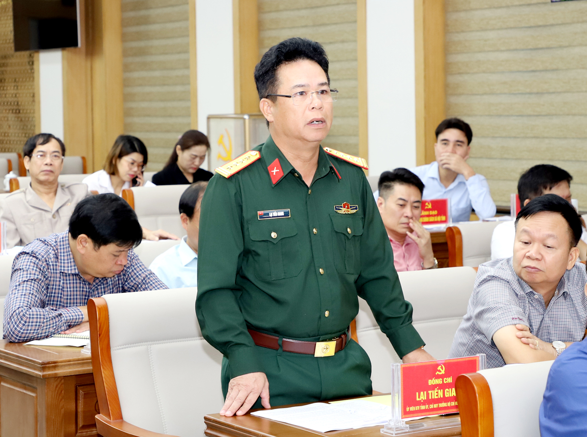 라이티엔장성 군사사령관 회의에서 논의