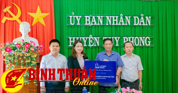 Đèn năng lượng mặt trời thắp sáng tỉnh Bình Thuận