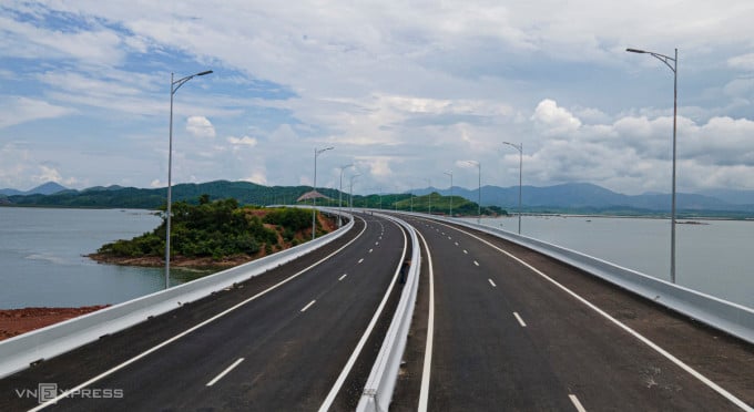 ヴァンドン - モンカイ高速道路。写真: ル・タン