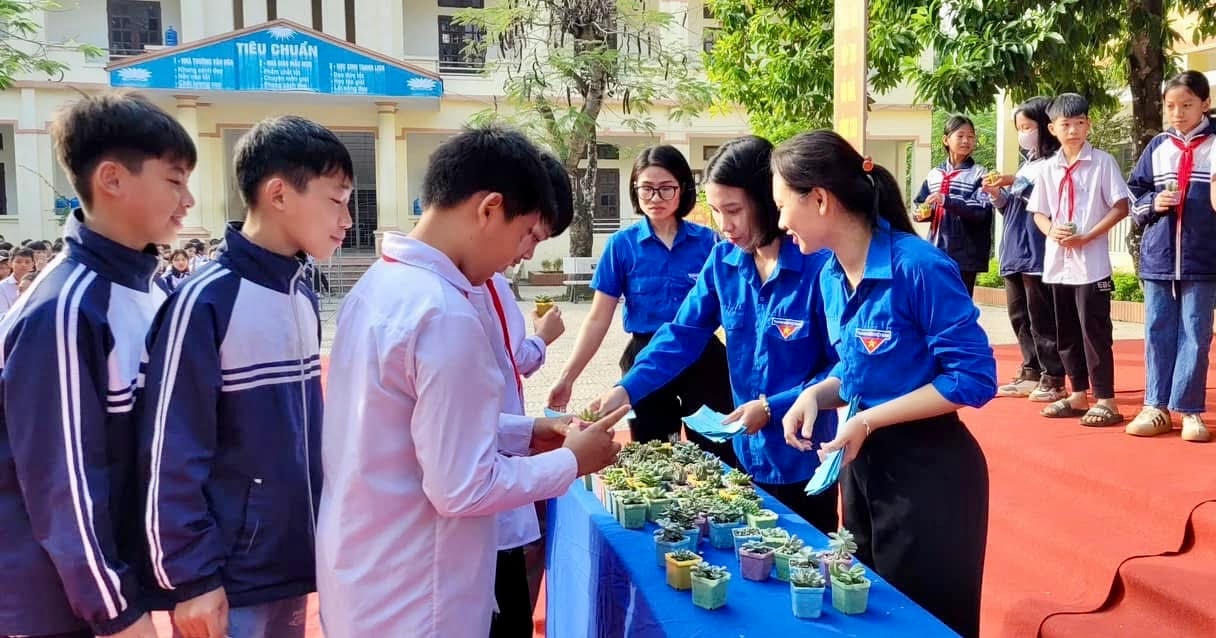 Phu Ninh : Le taux de collecte et de traitement des déchets solides dans les zones urbaines et les zones résidentielles concentrées a atteint 88,6 %.