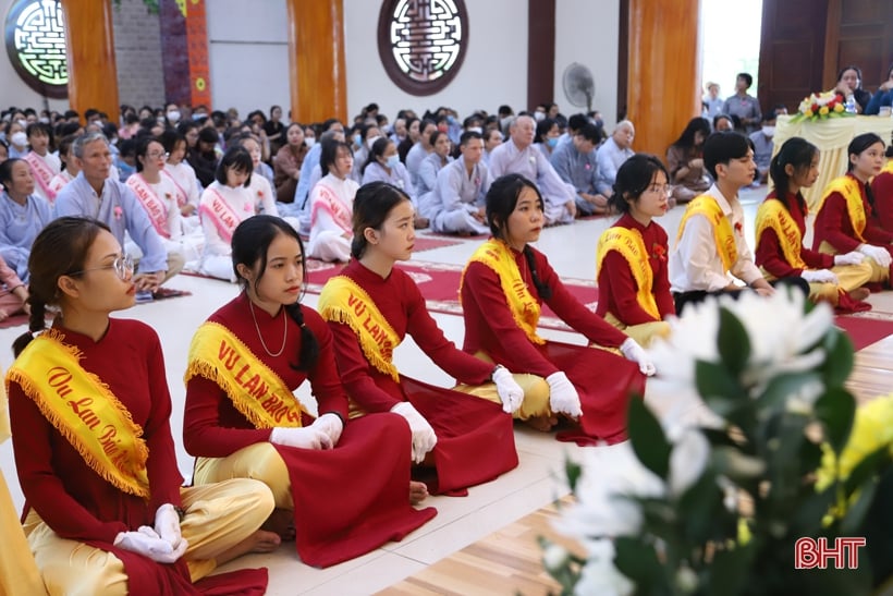 7月の満月祭と親孝行の考え方