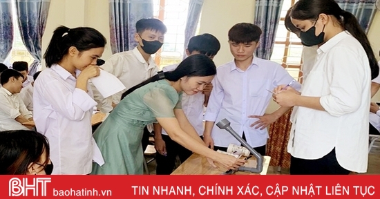 Cô giáo “trường nghề” tâm huyết, tiên phong đổi mới phương pháp dạy học