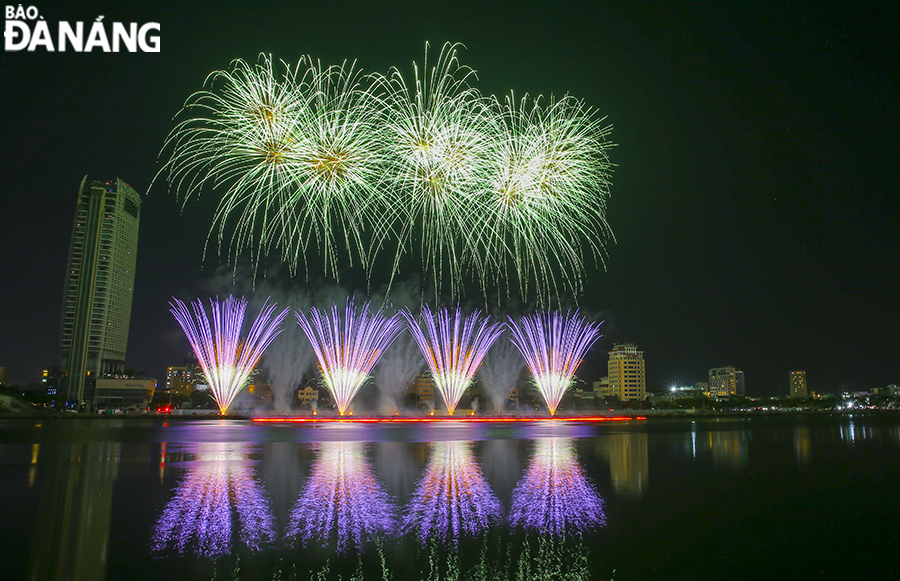 Da Nang International Fireworks Festival (DIFF) 2024 takes place from June 8 to July 13