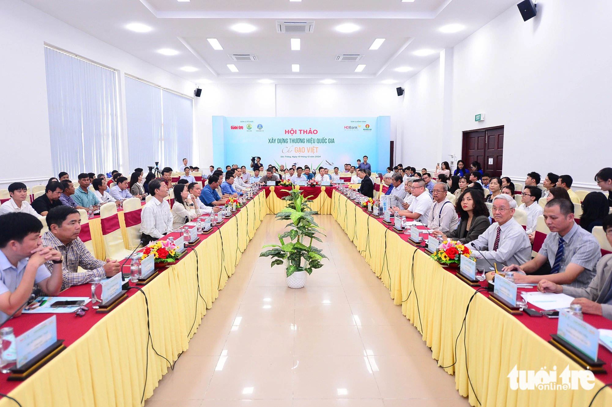 Mehr als 150 Gäste nahmen am Workshop zum Aufbau einer nationalen Marke für vietnamesischen Reis teil – Foto 7.