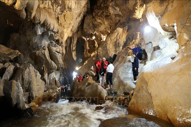 Đoàn chuyên gia UNESCO thẩm định hồ sơ Công viên địa chất Lạng Sơn