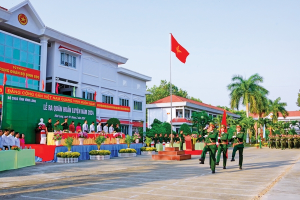 The provincial armed forces have always affirmed their position, role and responsibility for the task of protecting the Party, government and people. Photo: Vinh Long Provincial Military Command 