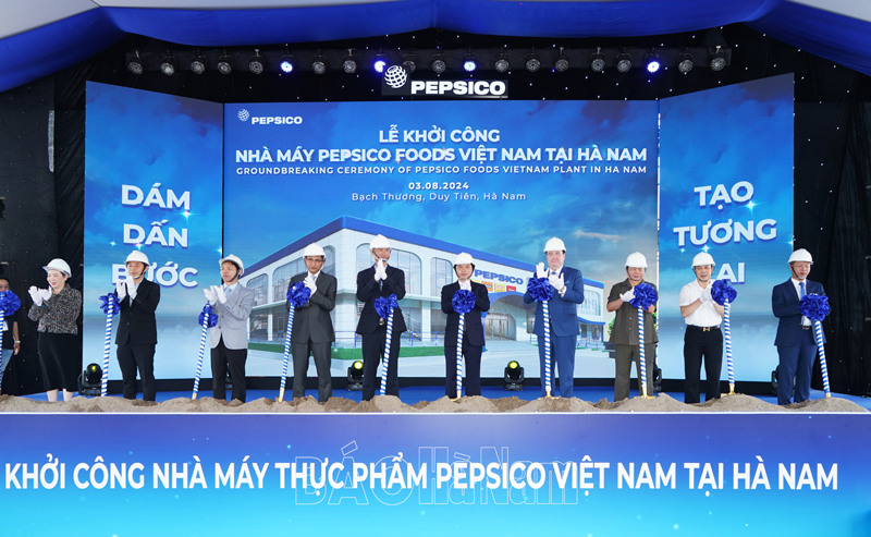 Đồng chí Chủ tịch UBND tỉnh Trương Quốc Huy làm việc với Đại sứ Hoa Kỳ tại Việt Nam 