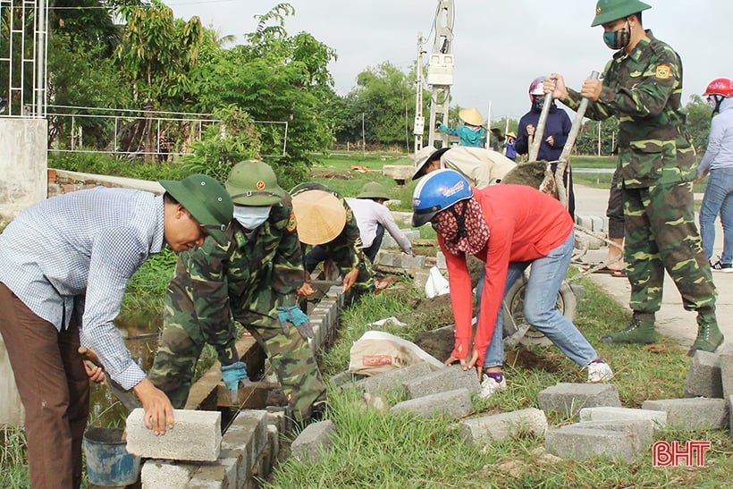 លើក​កម្ពស់​តួនាទី​ការងារ​ចលនា​មហាជន​ក្នុង​ការ​កសាង​ជនបទ​ថ្មី​នៅ Loc Ha