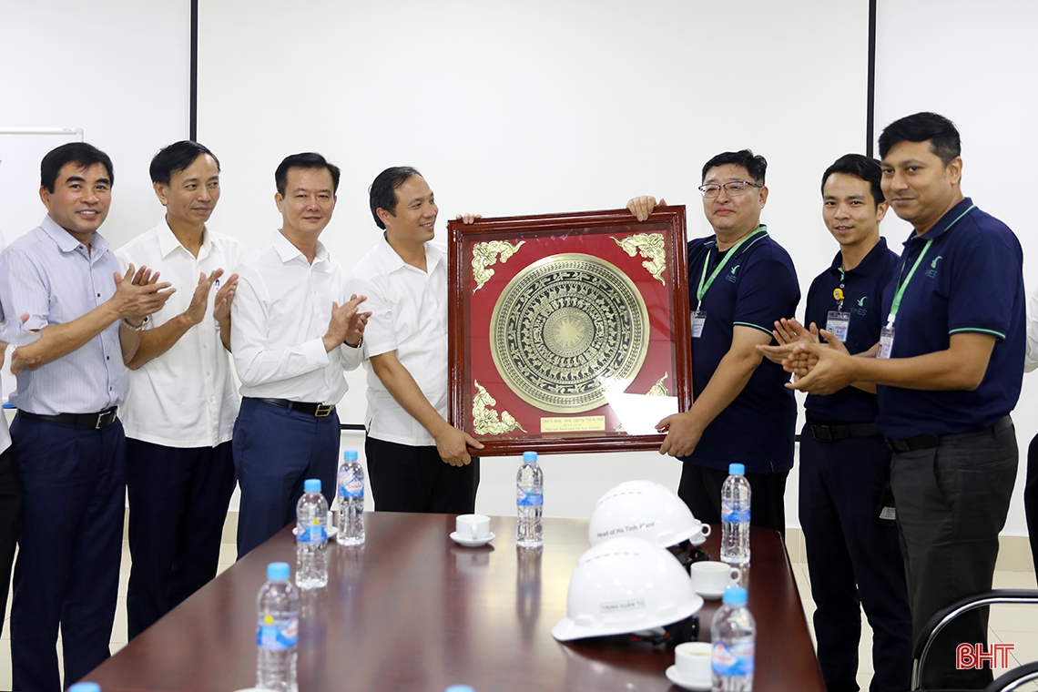 Enterprises in Vung Ang Economic Zone contribute greatly to the development of Ha Tinh