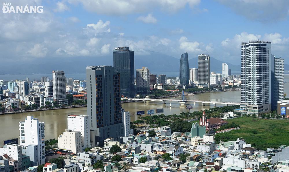 Quy hoạch thành phố Đà Nẵng thời kỳ 2021-2030, tầm nhìn đến năm 2050 nêu rõ quan điểm, mục tiêu và phương hướng phát triển của thành phố đến cuối thời kỳ quy hoạch cũng như tầm nhìn đến năm 2050. Ảnh: HOÀNG HIỆP