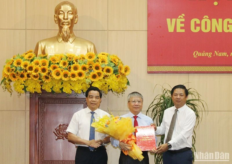 Generalmajor Nguyen Duc Dung ist ständiger stellvertretender Sekretär des Parteikomitees der Provinz Quang Nam.