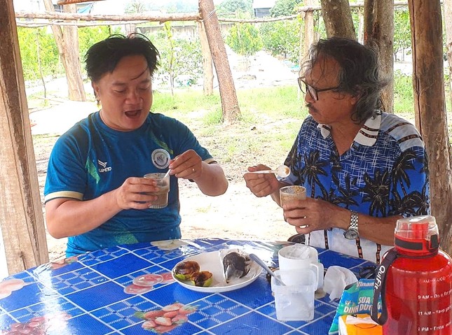 Close-up kebun buah 'unik' di Binh Duong foto 13