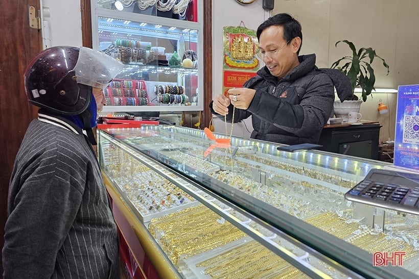 Avant le Têt, le marché de l’or à Ha Tinh n’est toujours pas très intéressant.