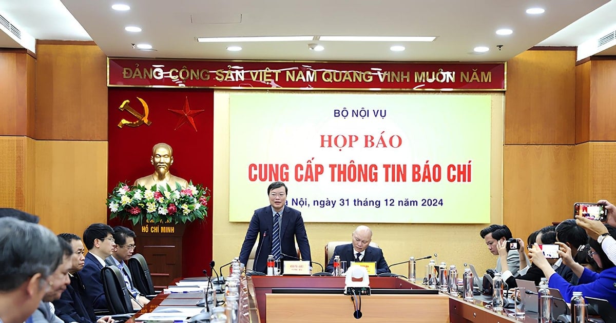 Quy định chính sách thu hút, trọng dụng người có tài năng làm việc trong cơ quan nhà nước