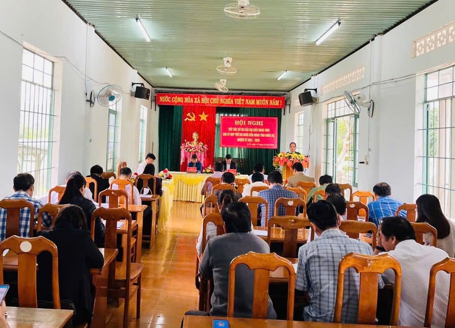 quang-canh-buoi-tiep-xuc-cu-tri-anh-vu-chi.jpg