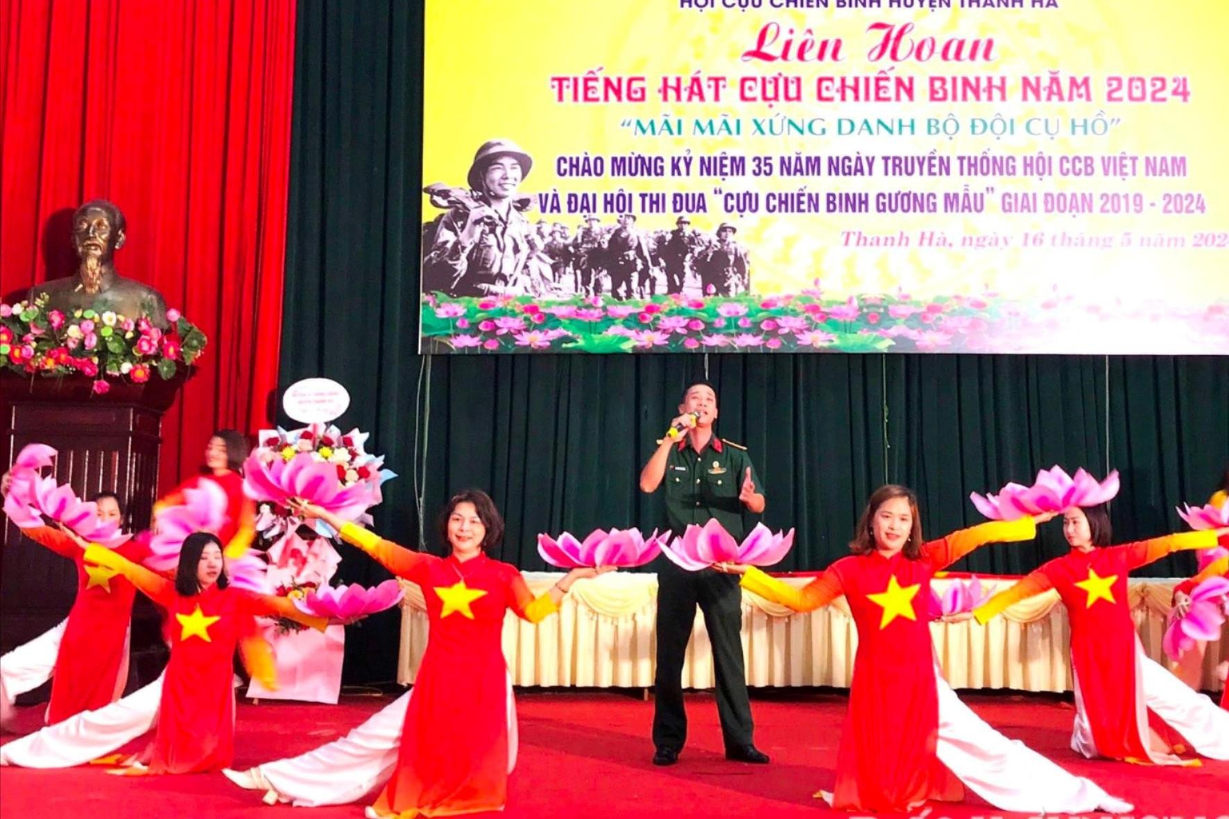 Festival de chant des vétérans de Thanh Ha