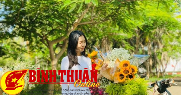 Những chiếc xe hoa chở mùa thu "Hà Nội"