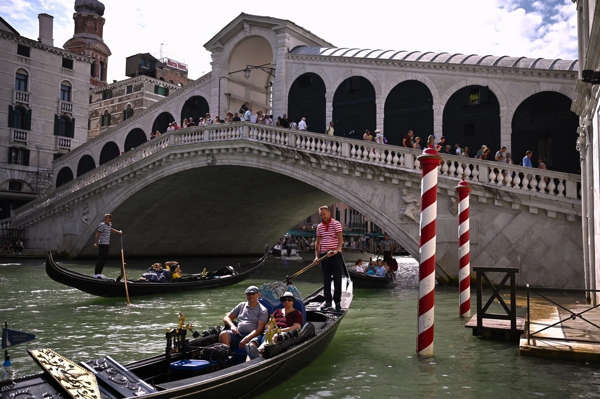 Venice bắt đầu bán vé vào thăm thành phố trong thời gian cao điểm